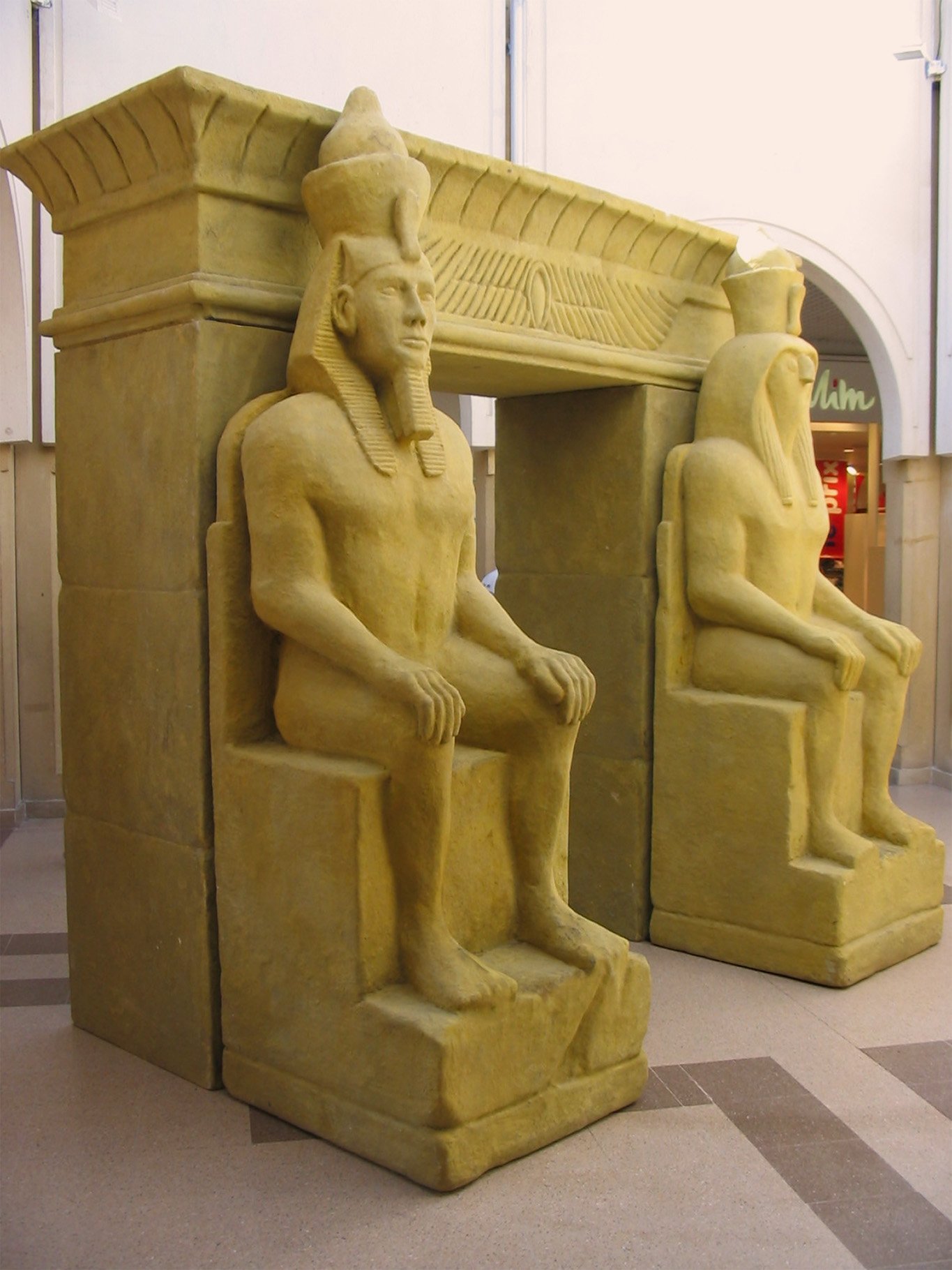 Voyage autour du monde : la porte Egyptienne