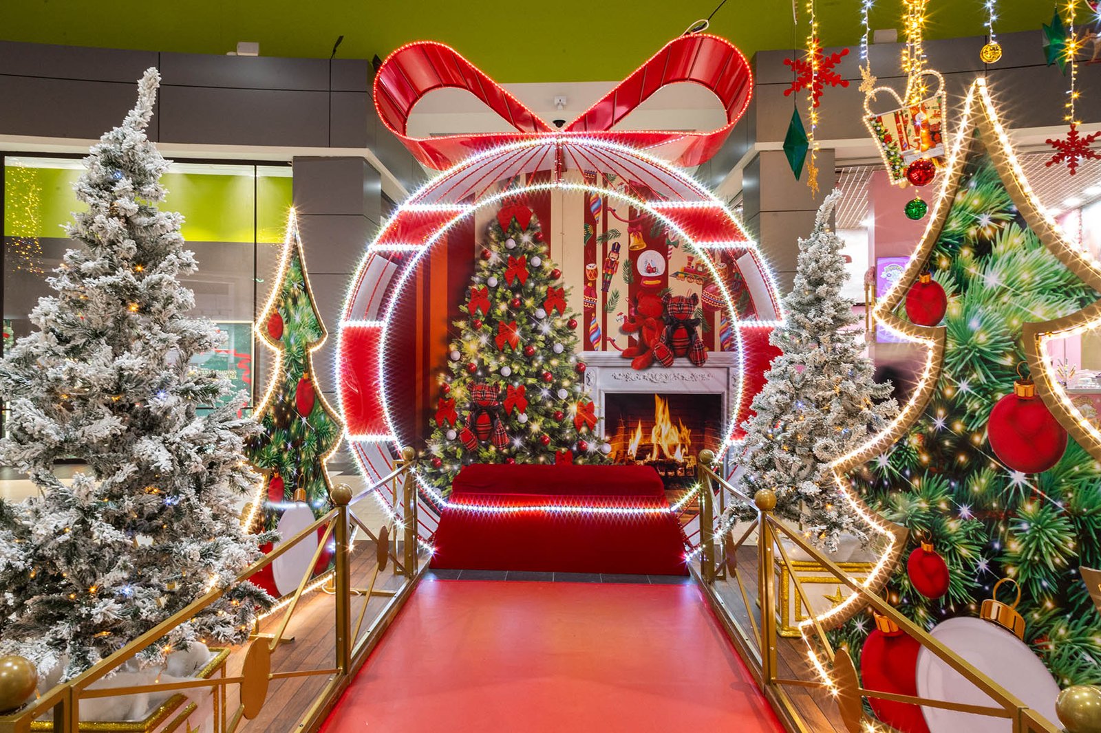 Espace Père Noël – scénographie intérieure