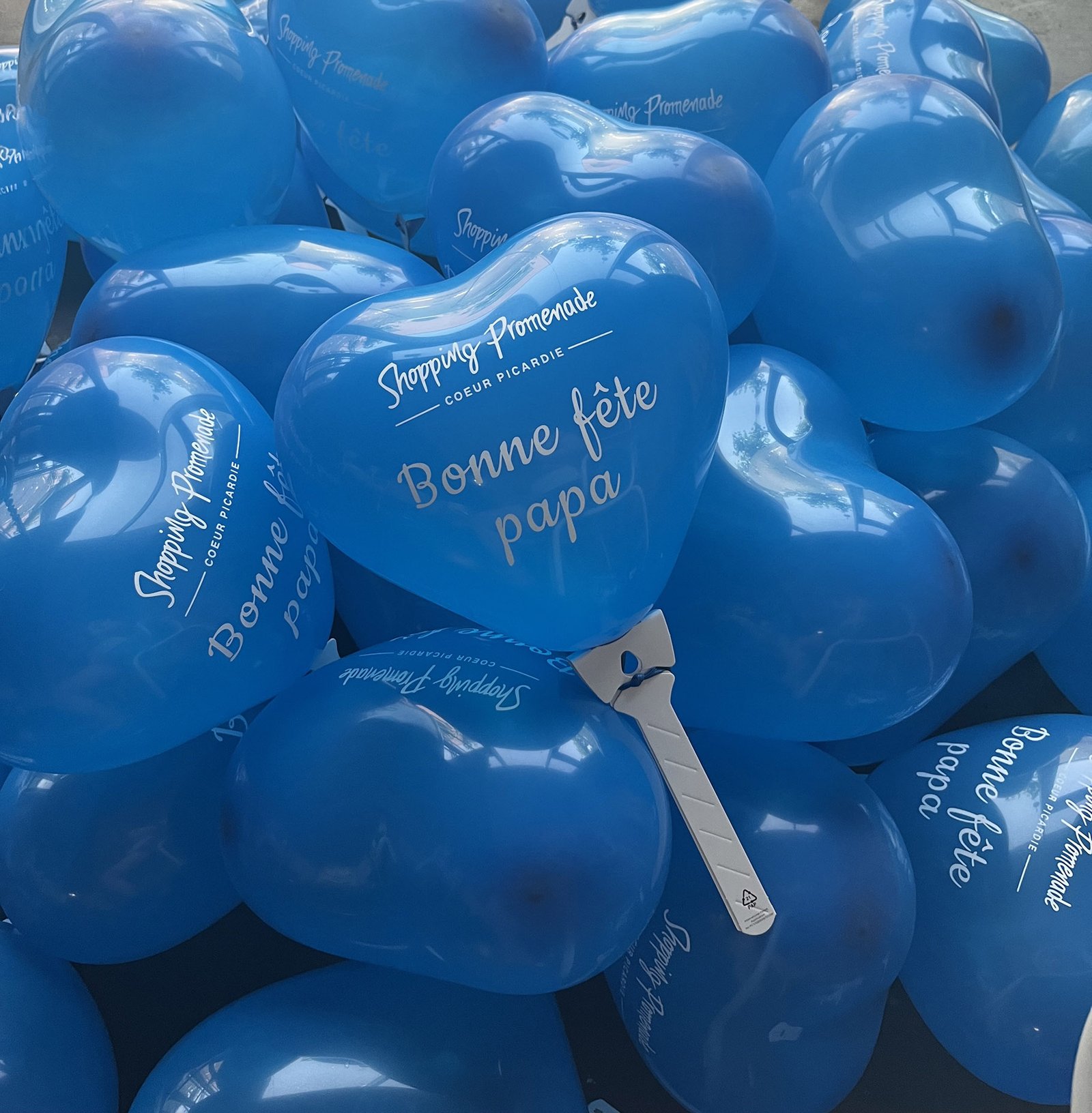 Animation Fête des pères : distribution de ballons